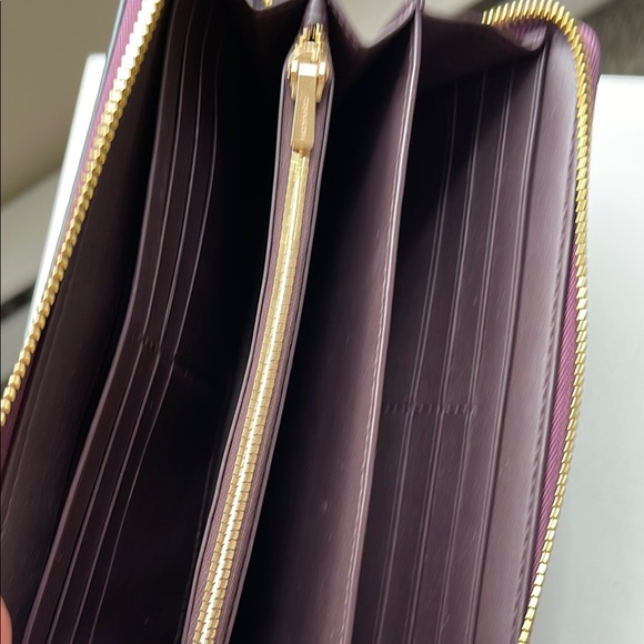 Coach Brown Signature Wallet - Picture 7 of 10